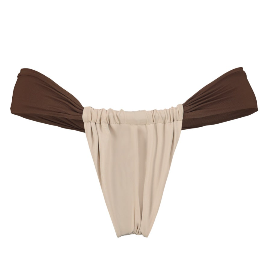Praia dos Coqueiros | Leite&Chocolate Bottom